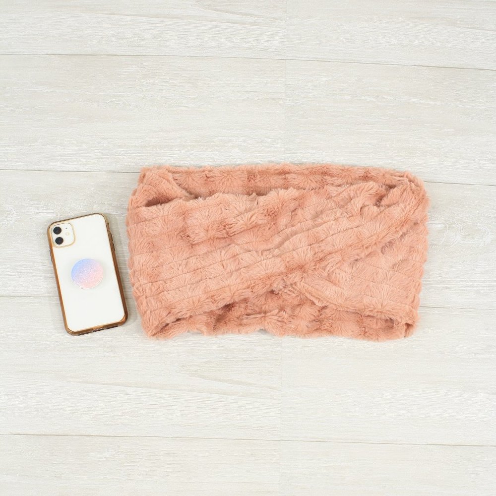 🥰WB Faux fur Infinity Scarf